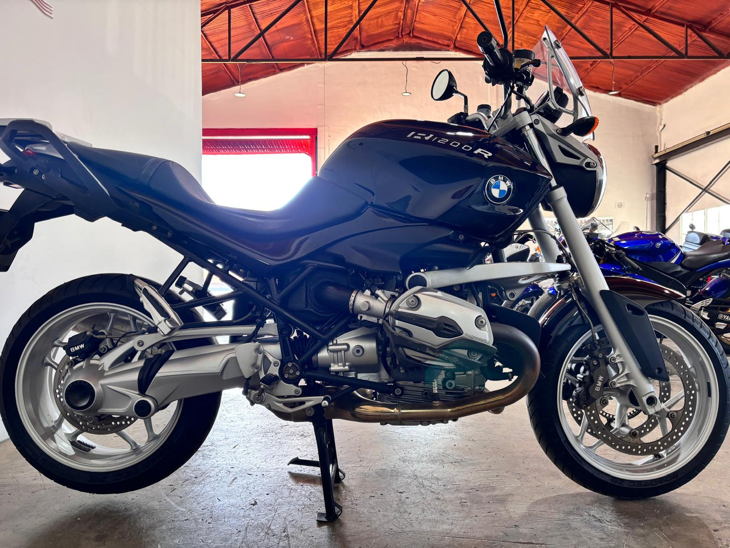 BMW R1200R