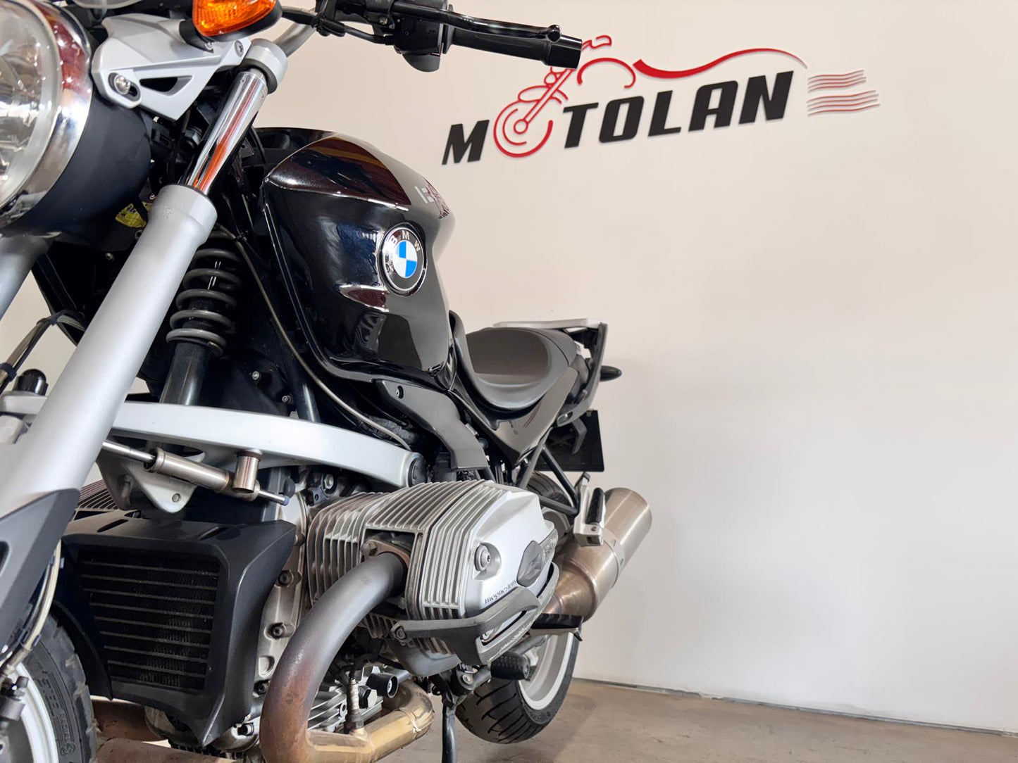 BMW R1200R