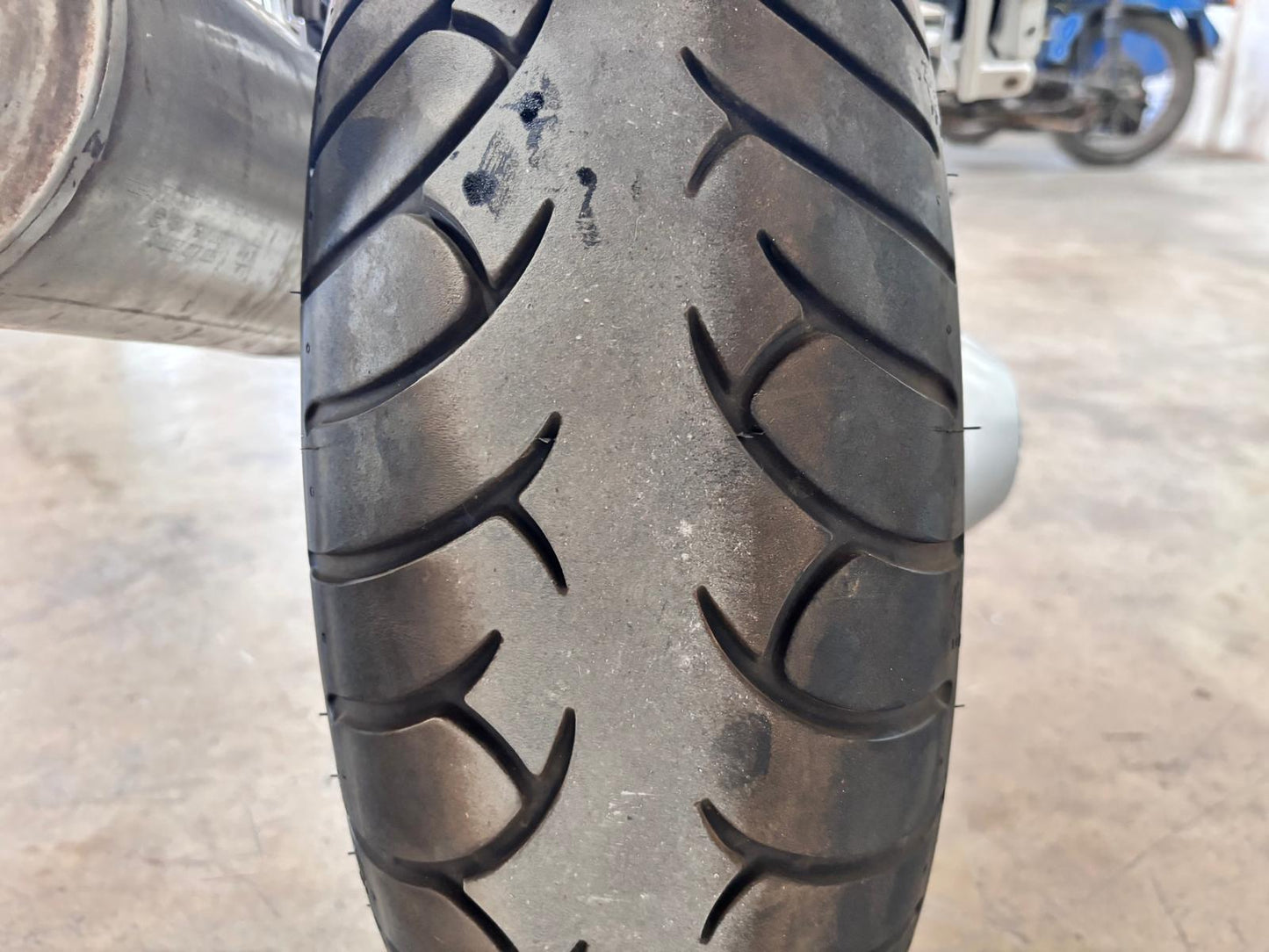BMW R1200R