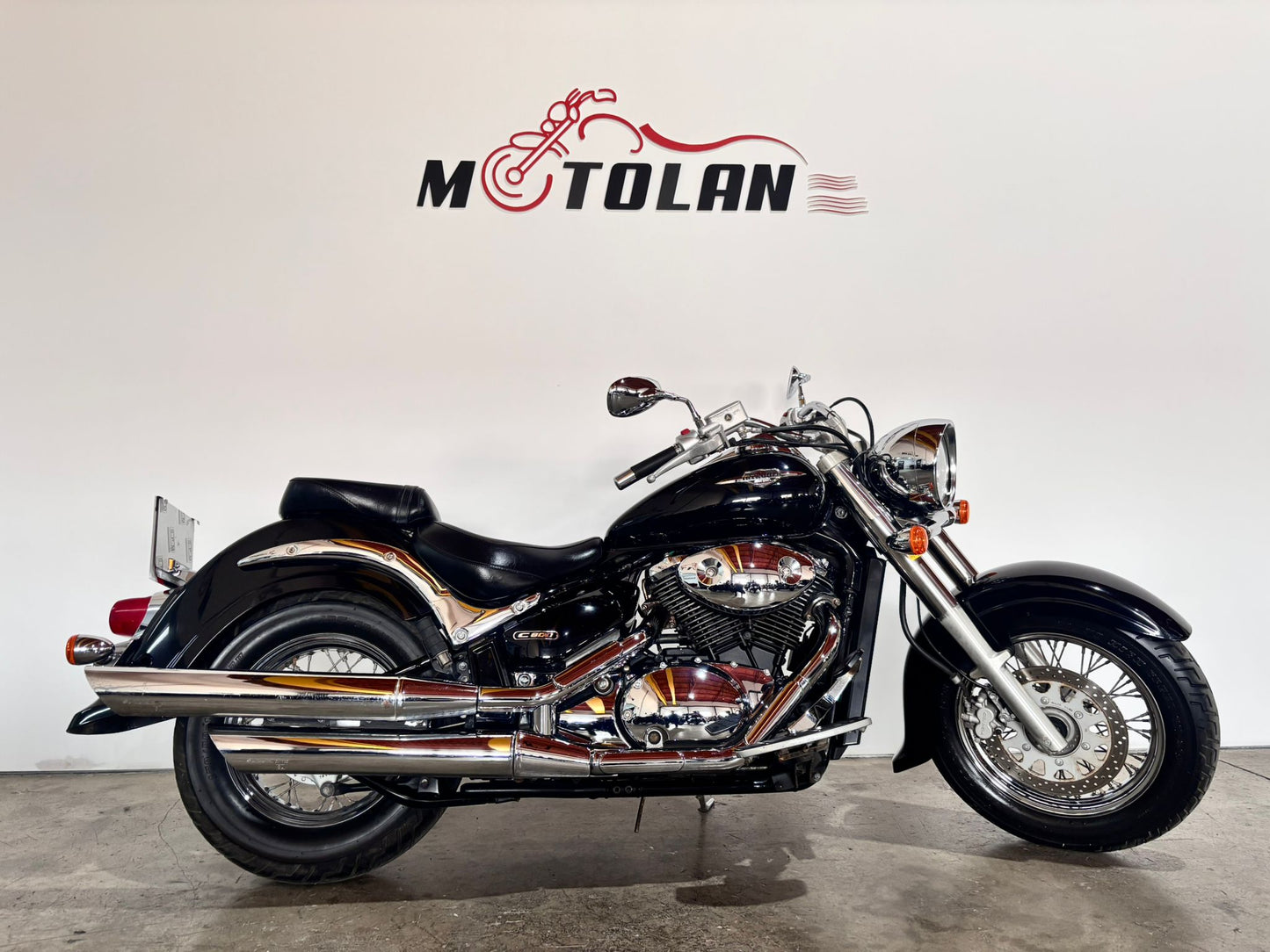 SUZUKI INTRUDER C800