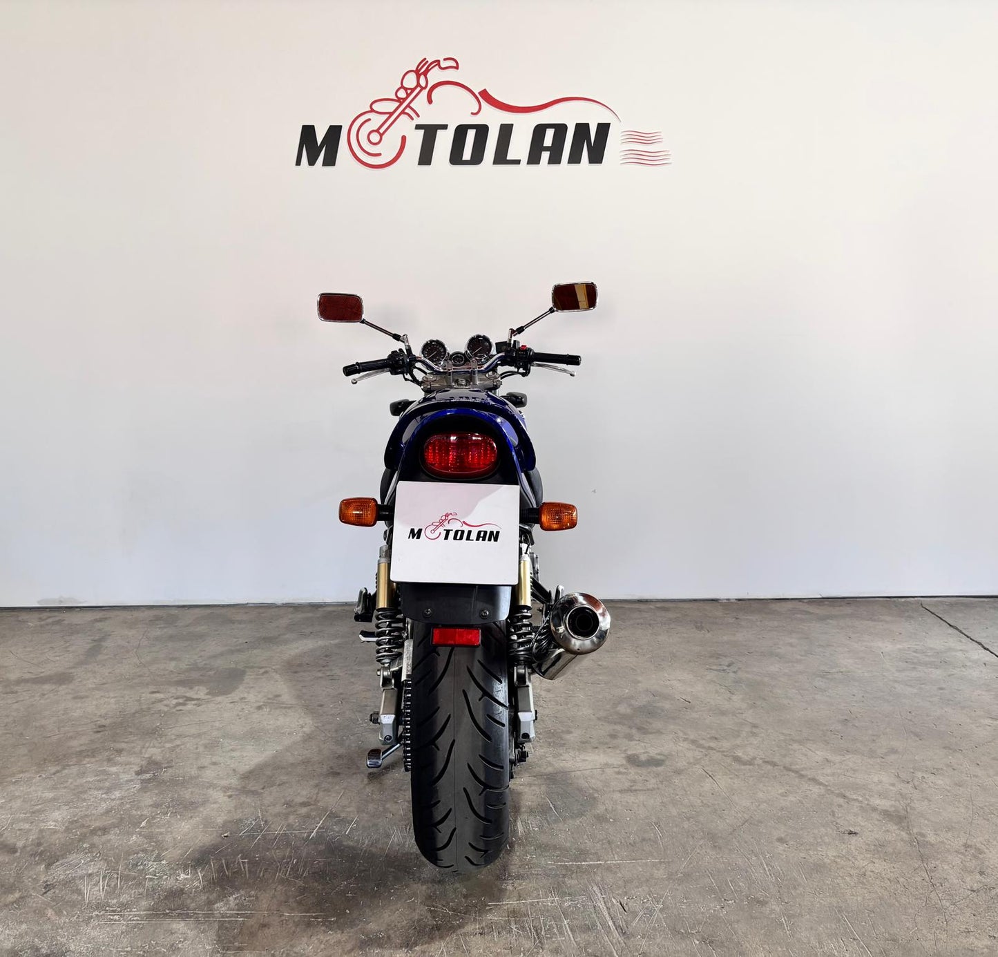 SUZUKI GSX 750CC INAZUMA