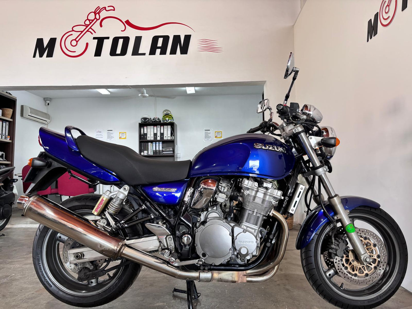 SUZUKI GSX 750CC INAZUMA