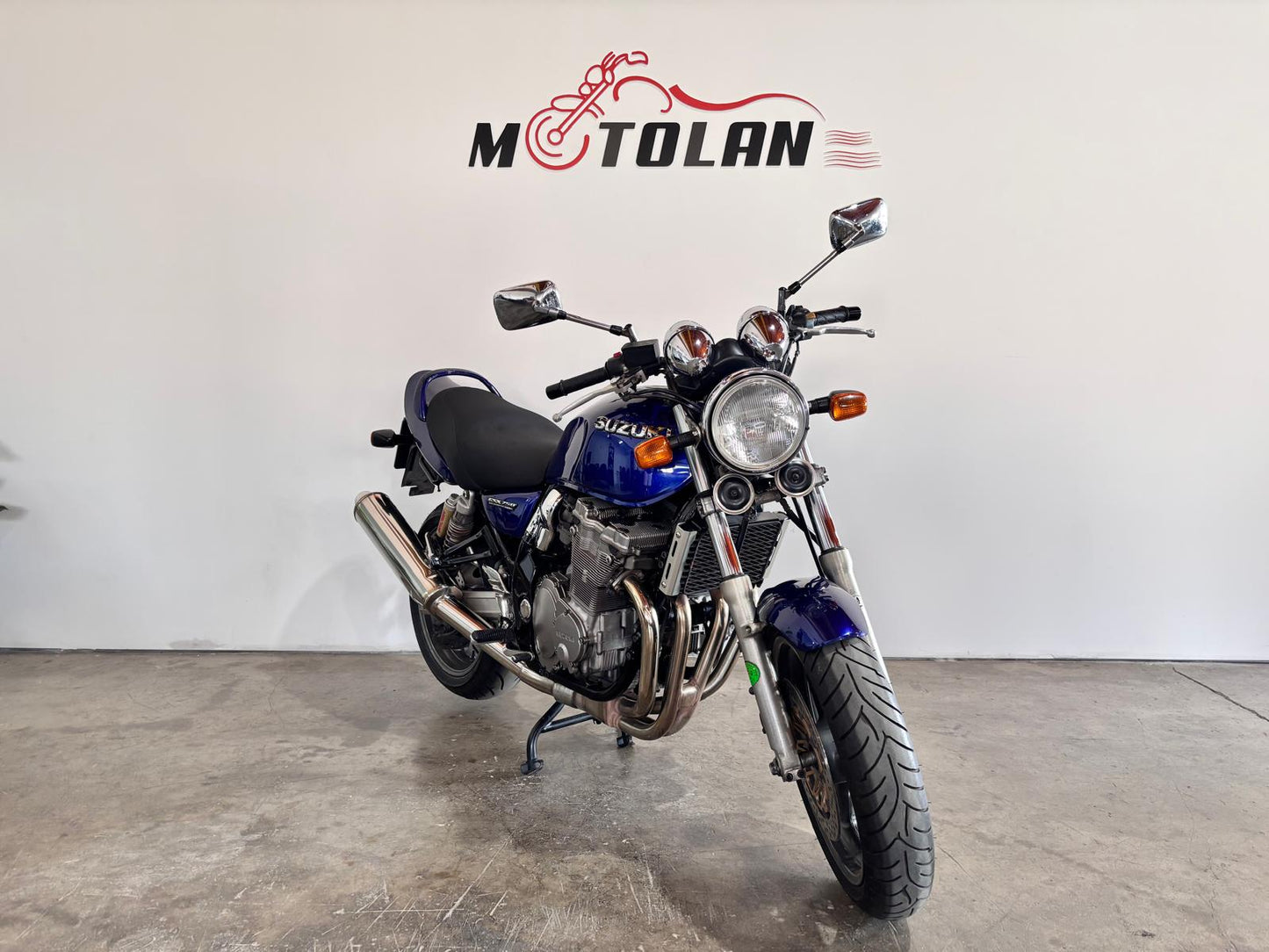 SUZUKI GSX 750CC INAZUMA