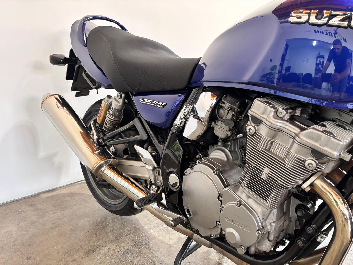 SUZUKI GSX 750CC INAZUMA