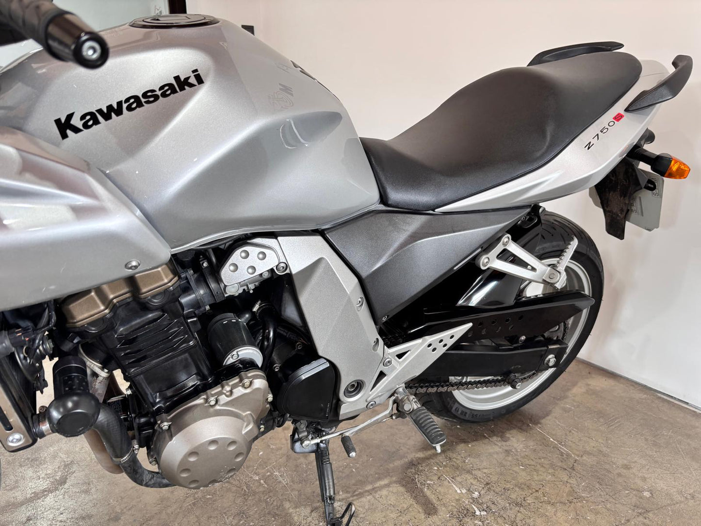 KAWASAKI Z750S