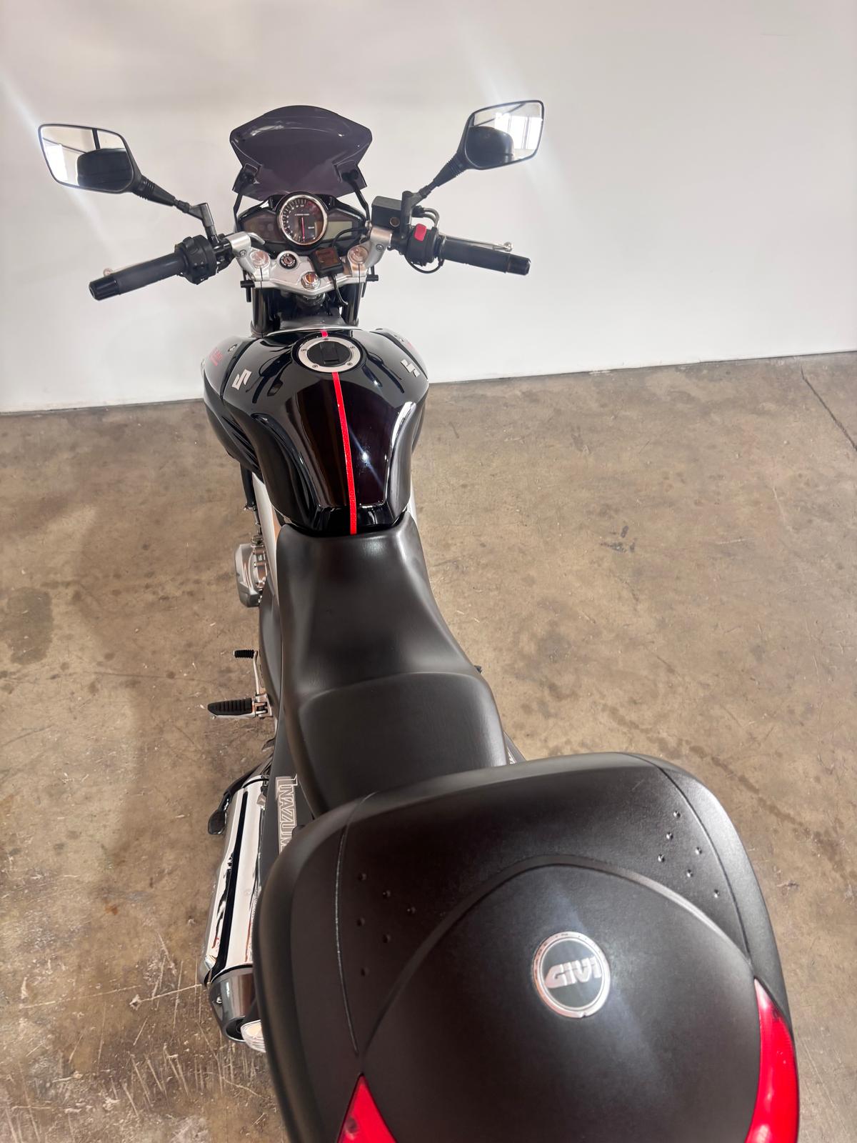 SUZUKI INAZUMA 250CC