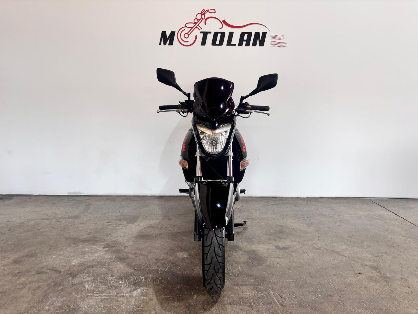 SUZUKI INAZUMA 250CC