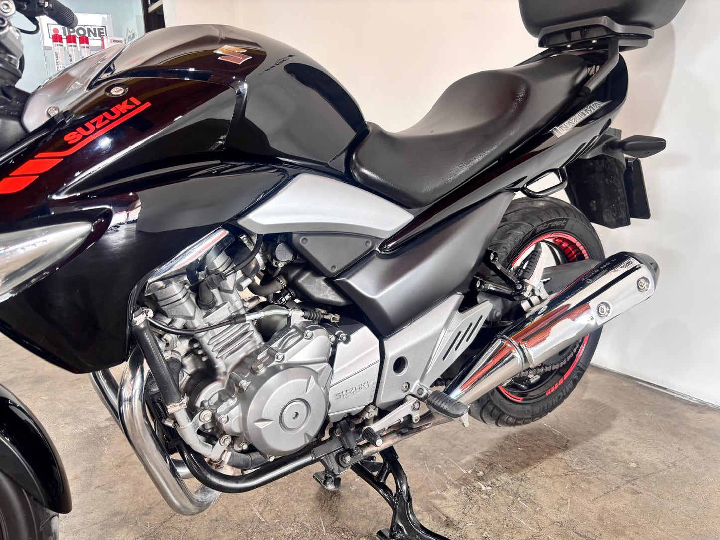 SUZUKI INAZUMA 250CC