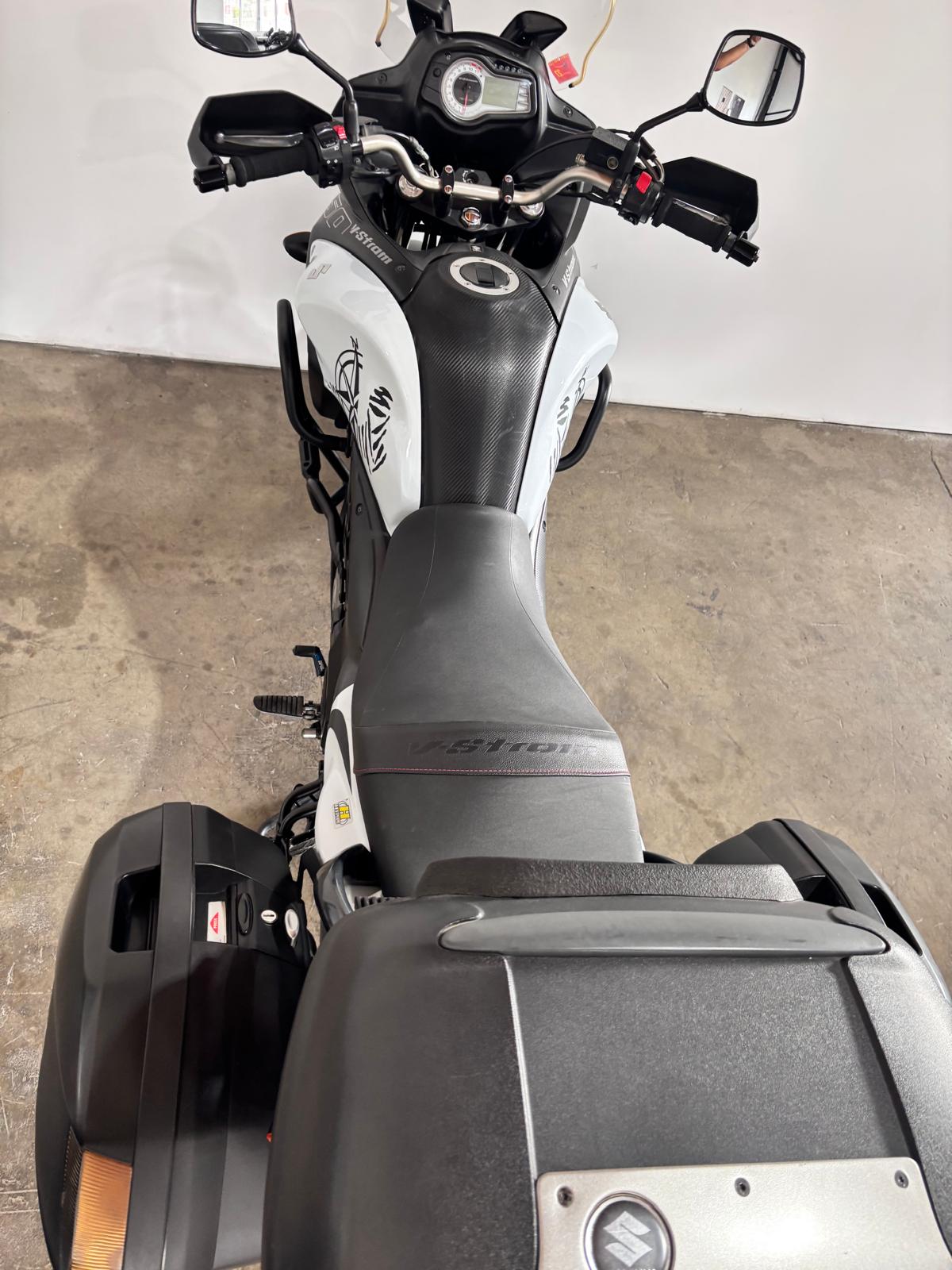 SUZUKI V-STROM 650CC