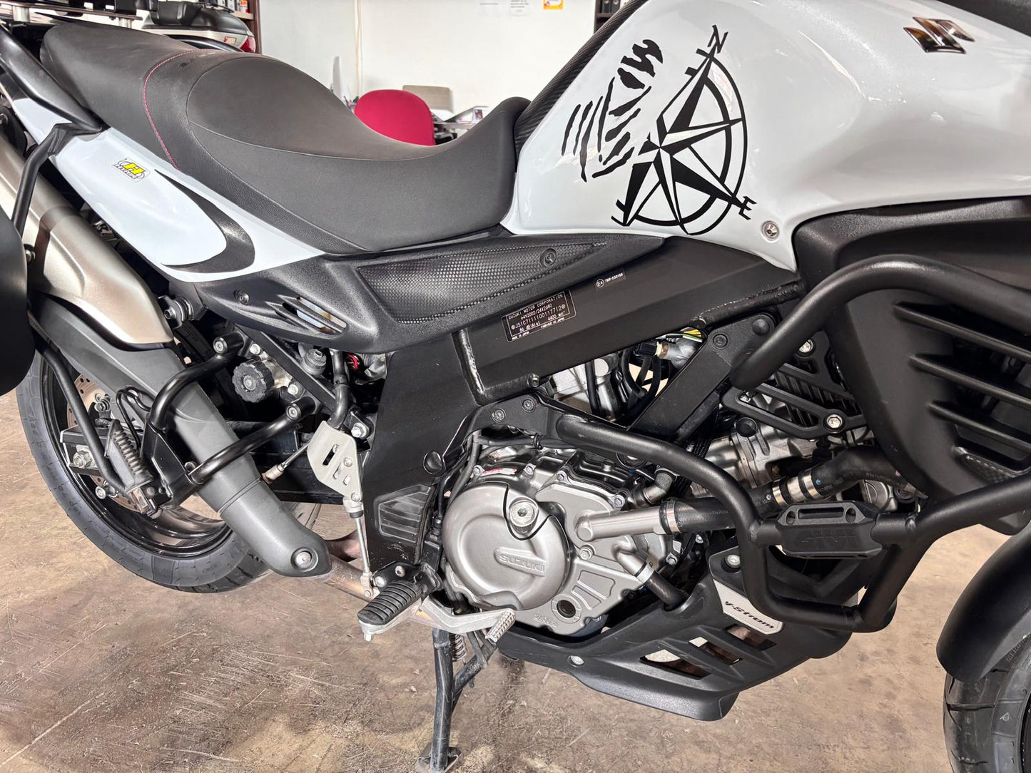SUZUKI V-STROM 650CC