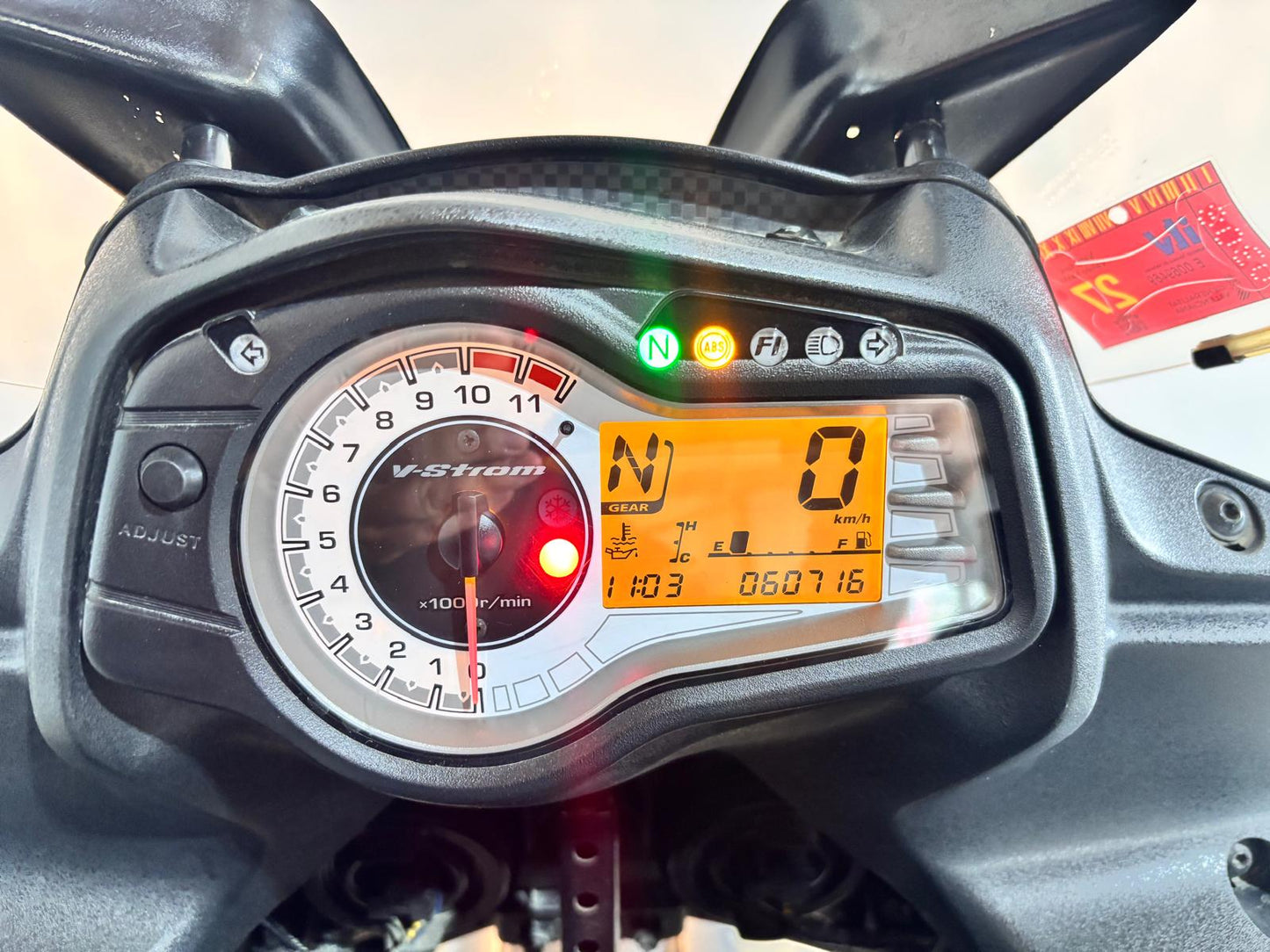 SUZUKI V-STROM 650CC