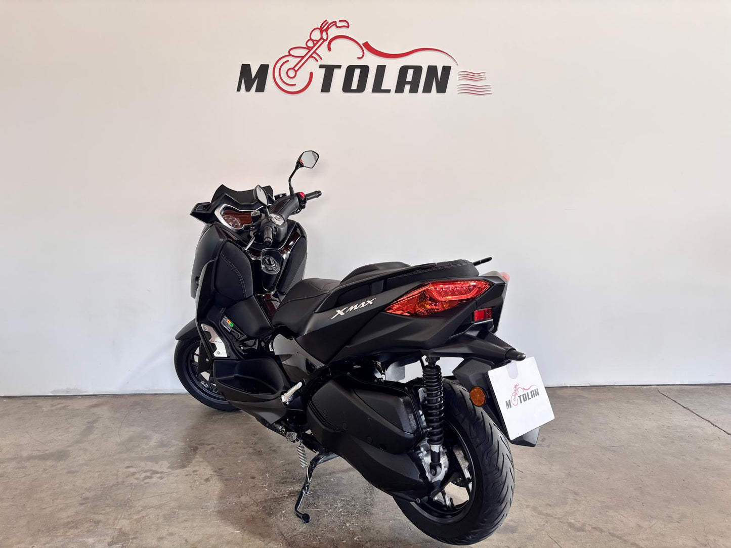 YAMAHA XMAX 300CC IRON MAX