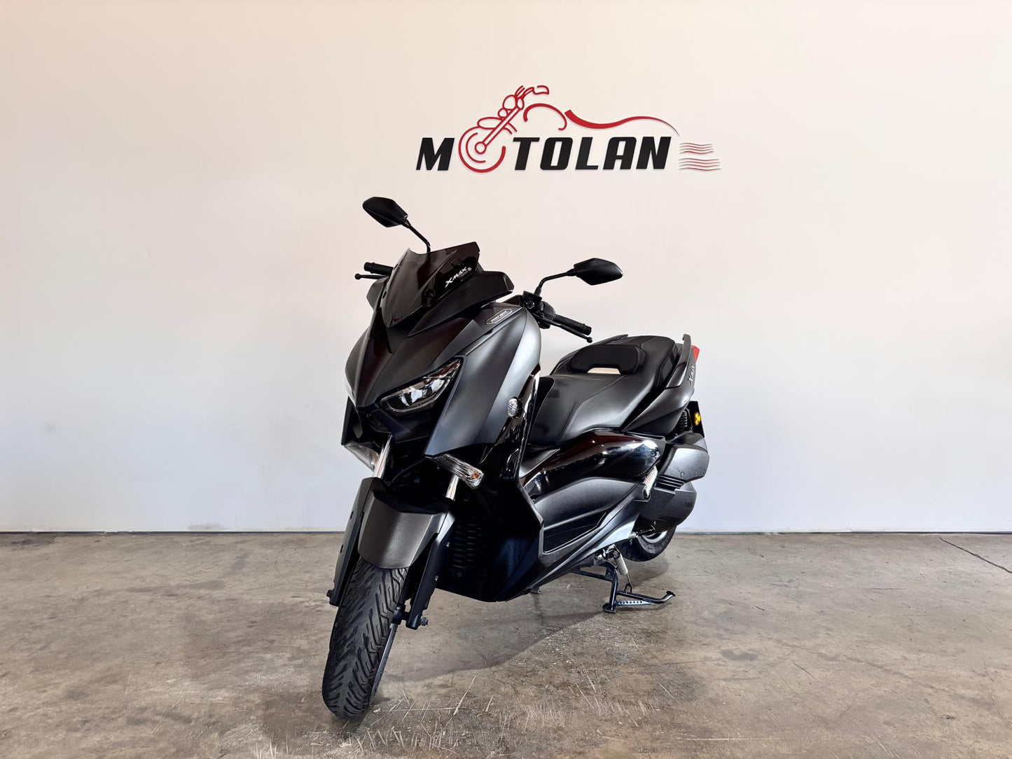 YAMAHA XMAX 300CC IRON MAX