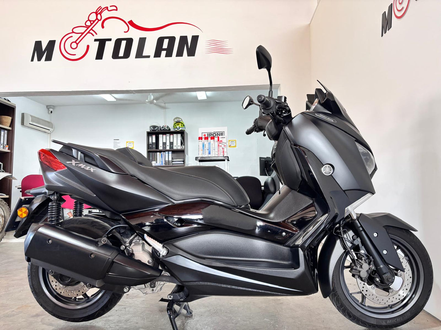 YAMAHA XMAX 300CC IRON MAX
