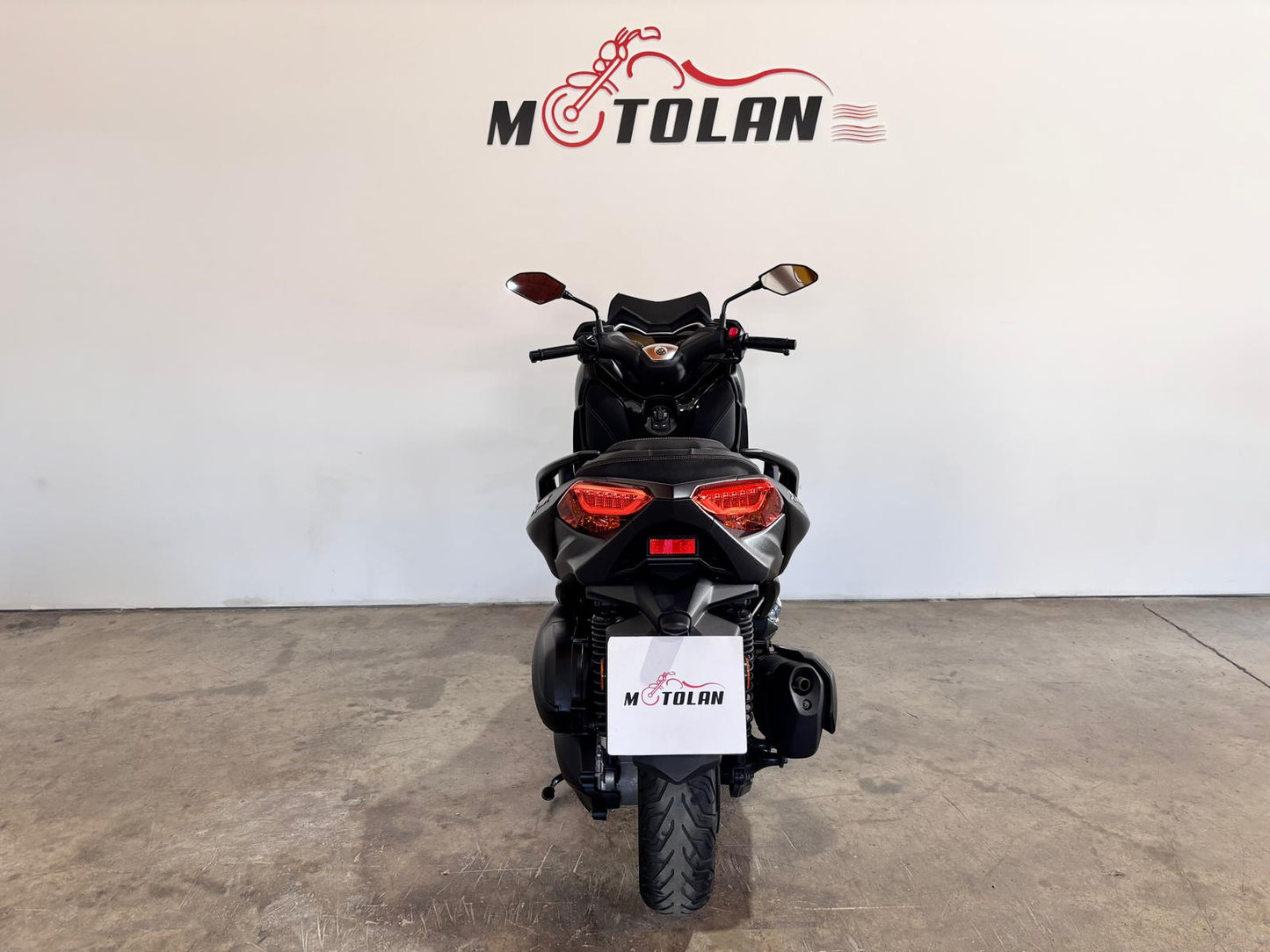 YAMAHA XMAX 300CC IRON MAX