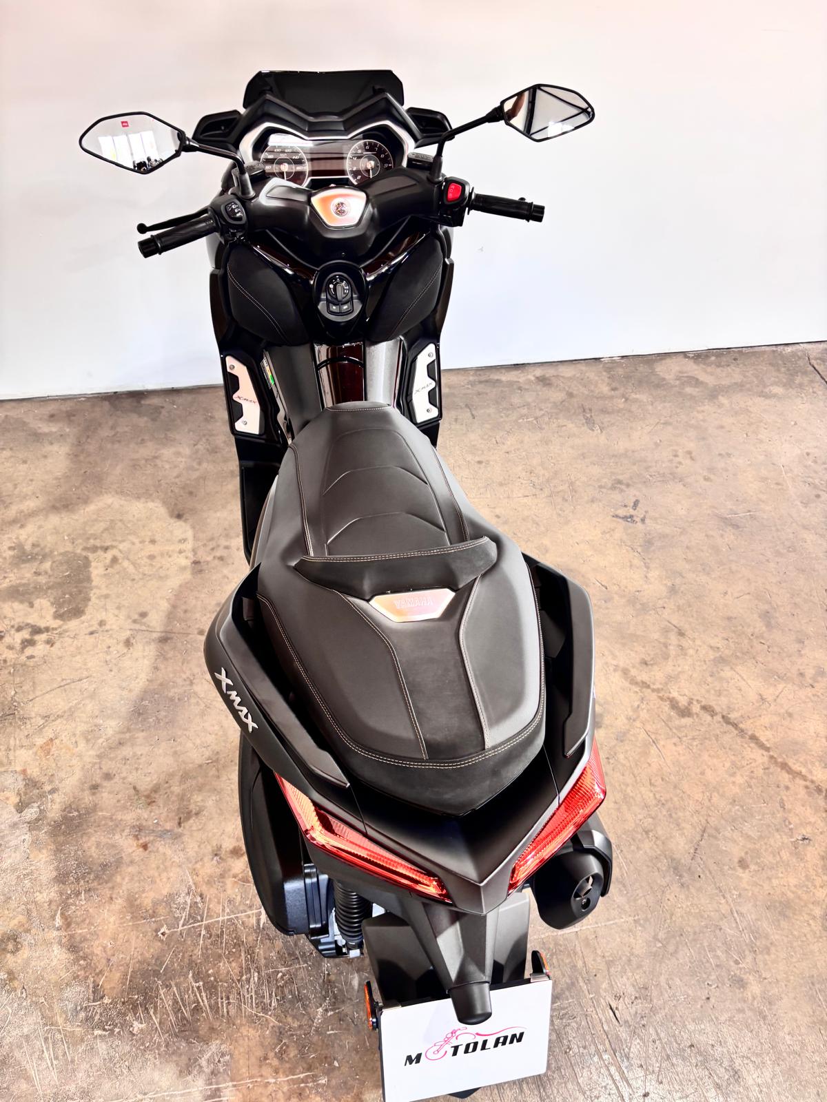 YAMAHA XMAX 300CC IRON MAX