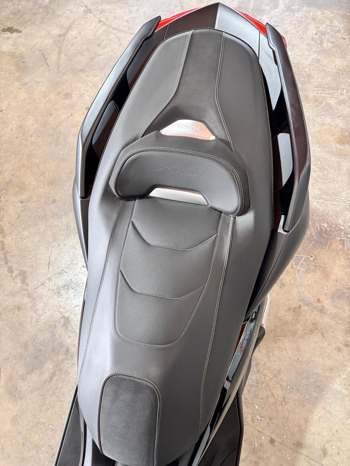 YAMAHA XMAX 300CC IRON MAX