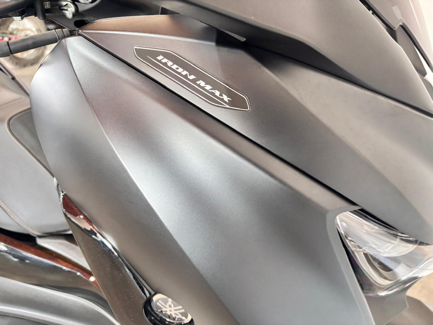 YAMAHA XMAX 300CC IRON MAX