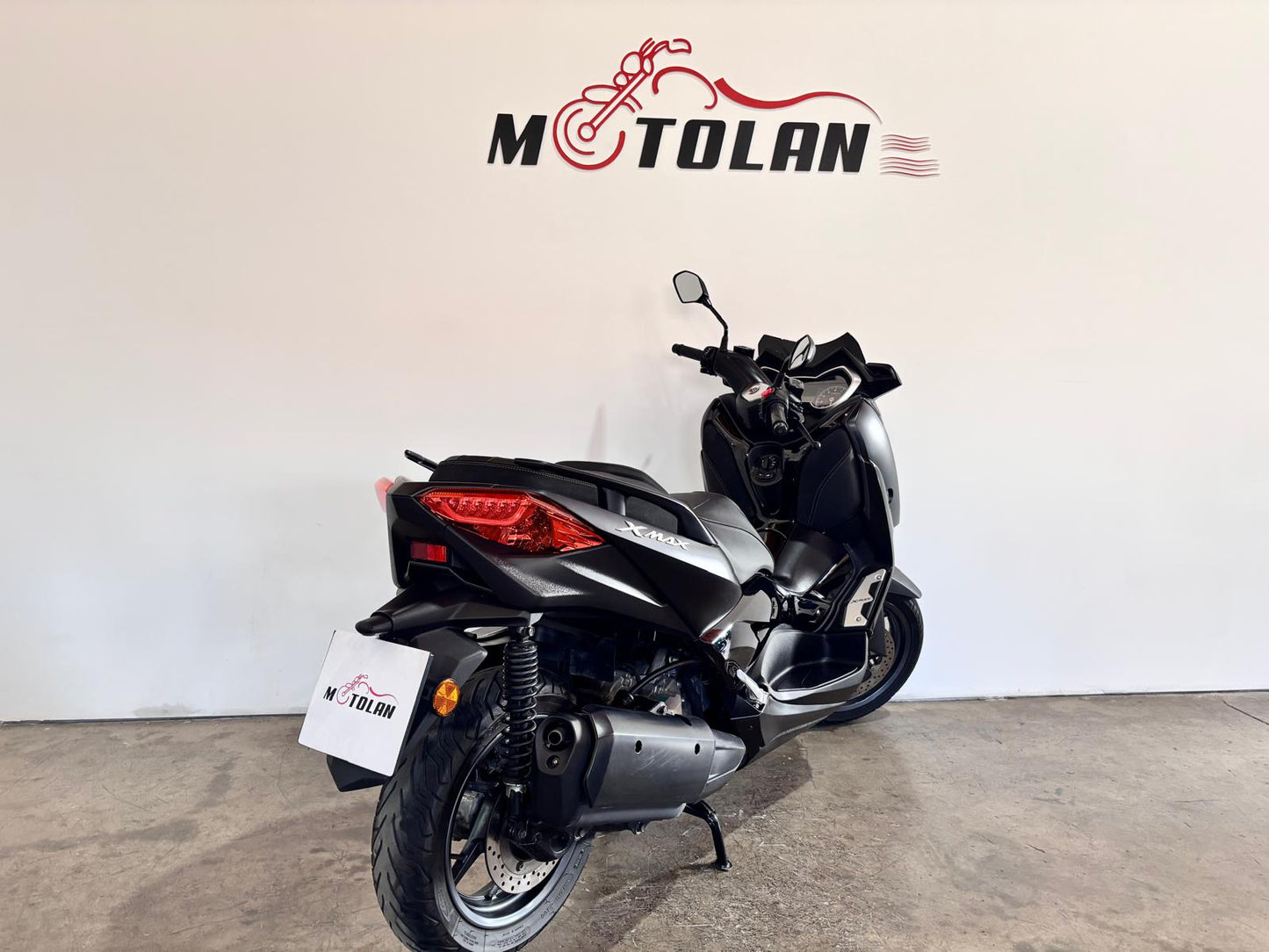 YAMAHA XMAX 300CC IRON MAX