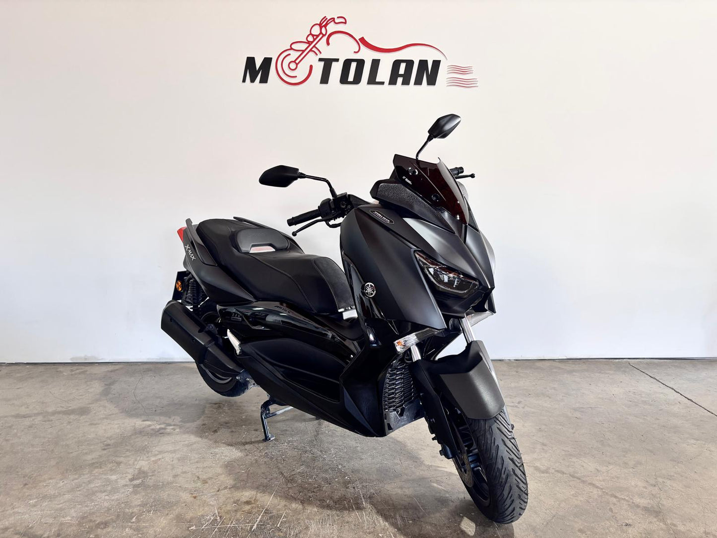 YAMAHA XMAX 300CC IRON MAX
