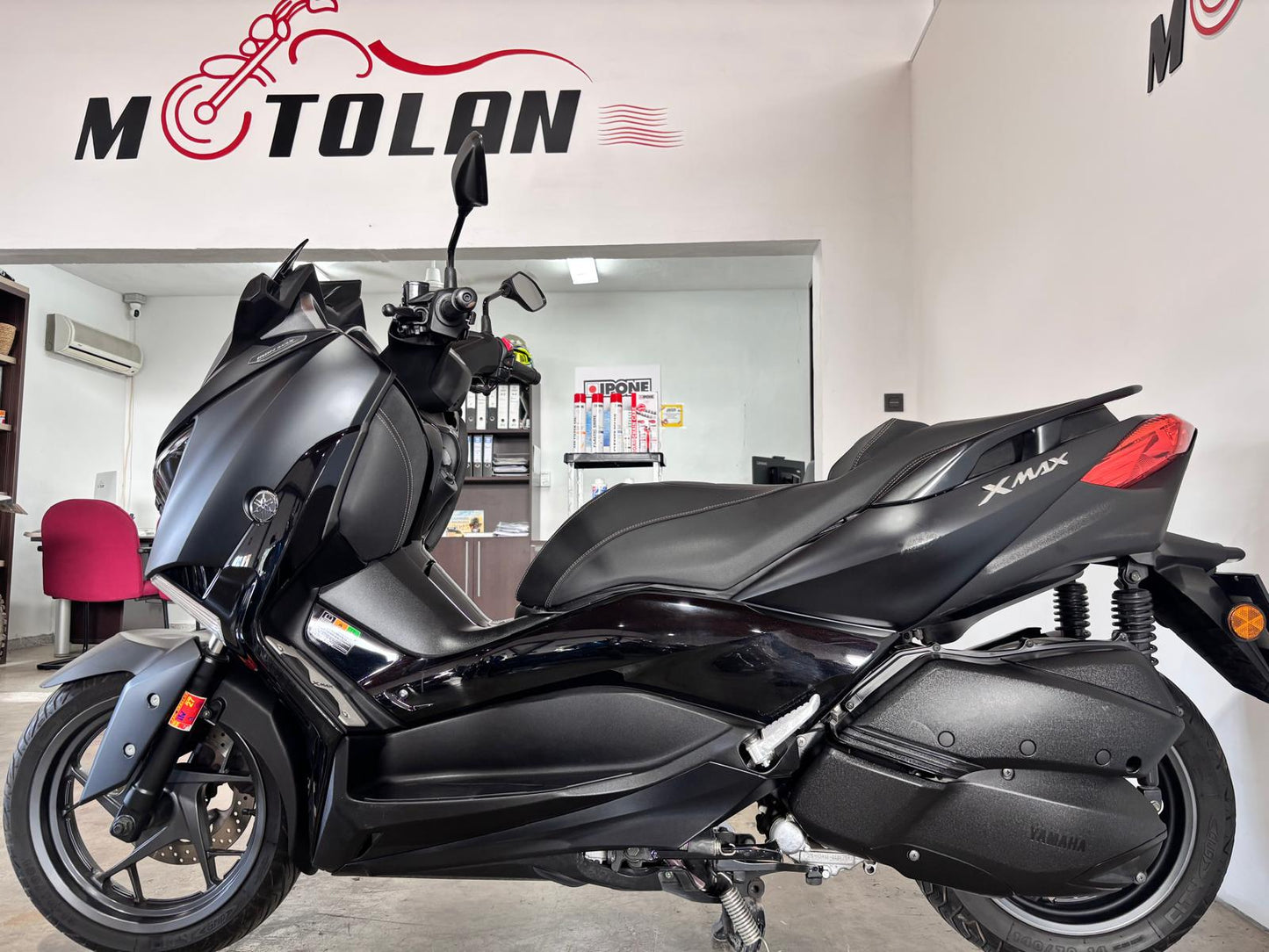 YAMAHA XMAX 300CC IRON MAX