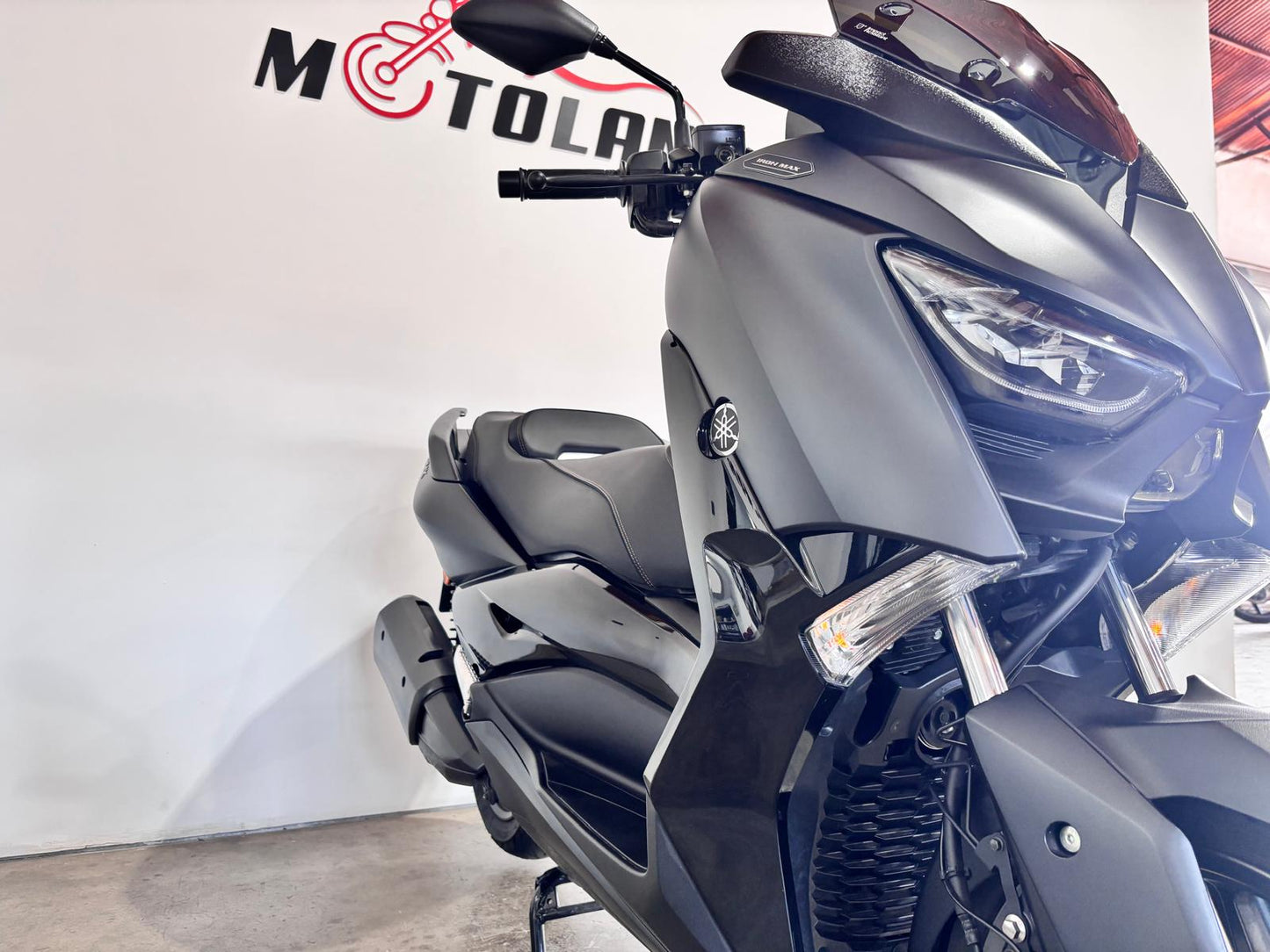 YAMAHA XMAX 300CC IRON MAX