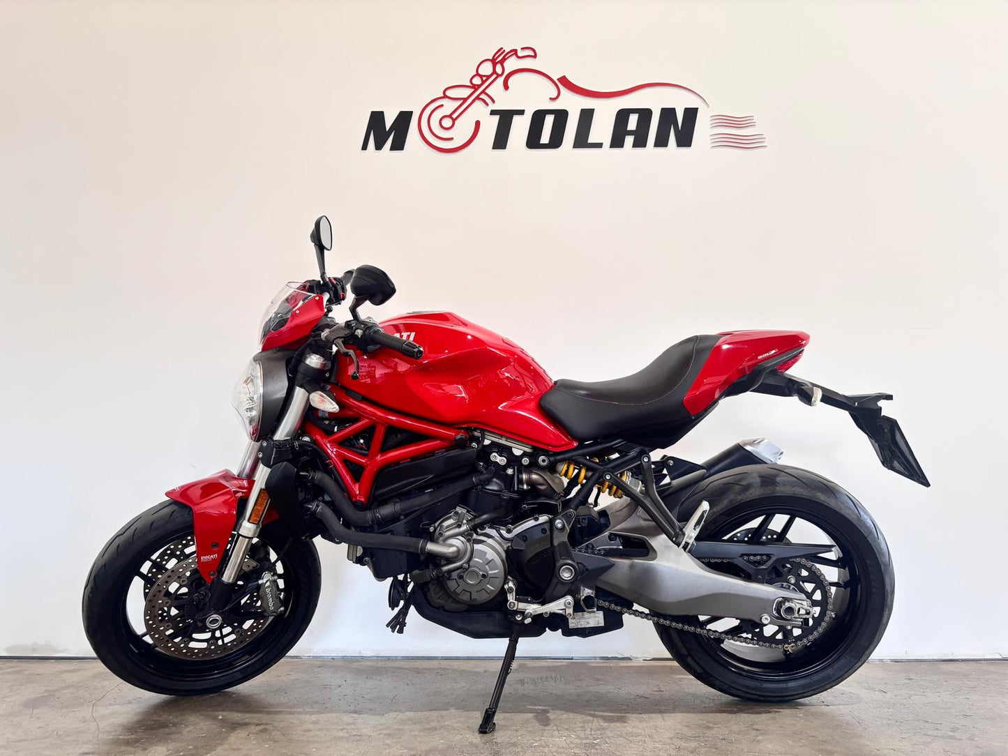 DUCATI MONSTER 821