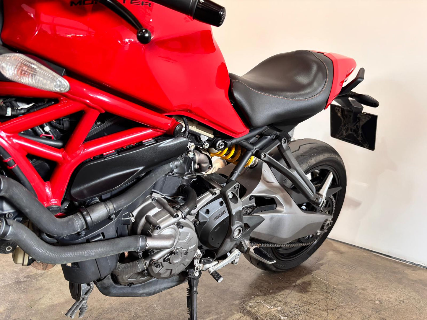 DUCATI MONSTER 821