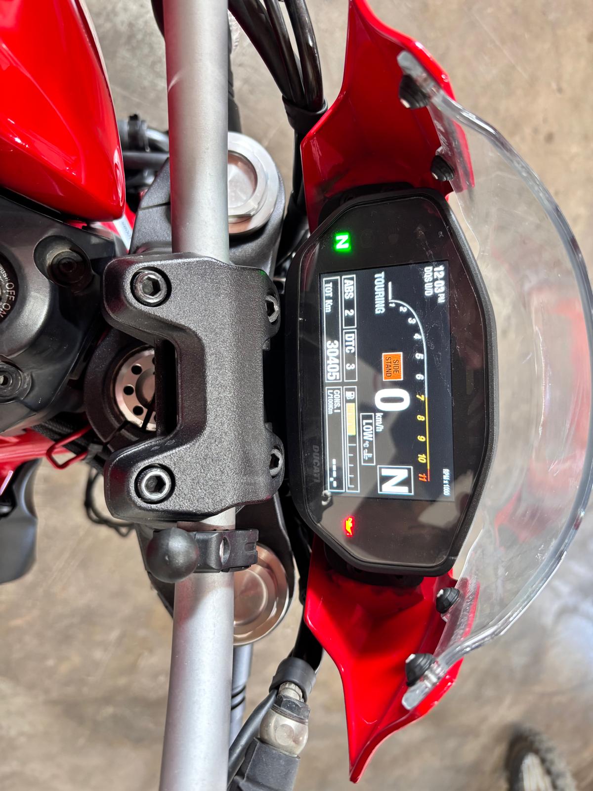DUCATI MONSTER 821