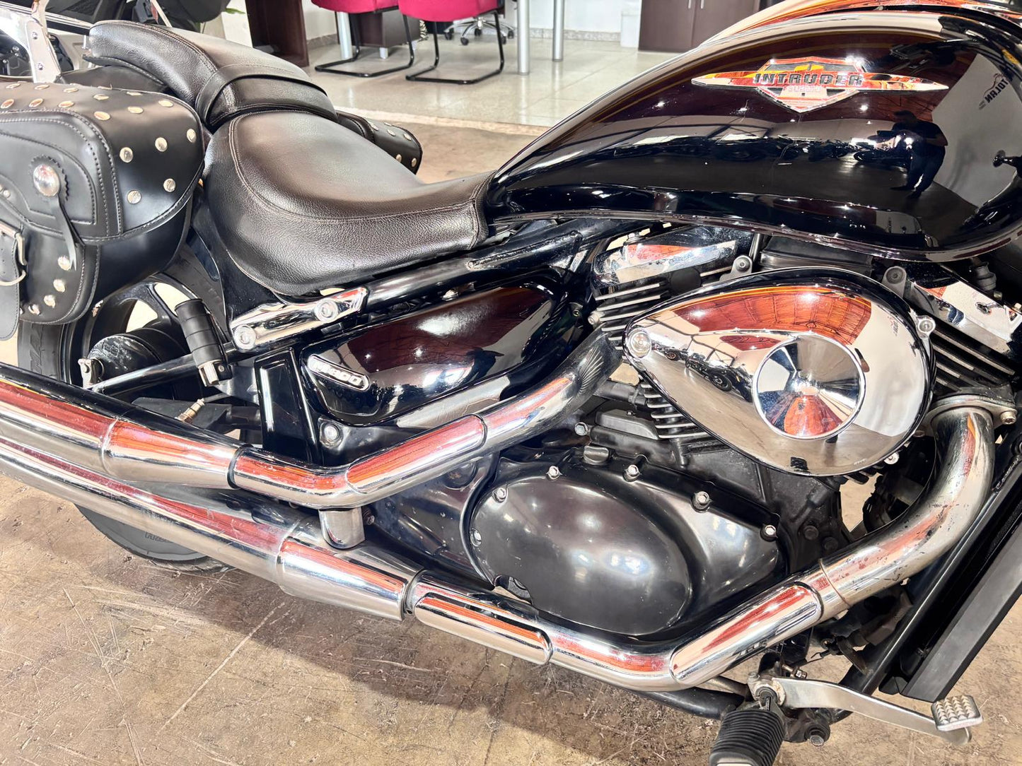 SUZUKI INTRUDER M800