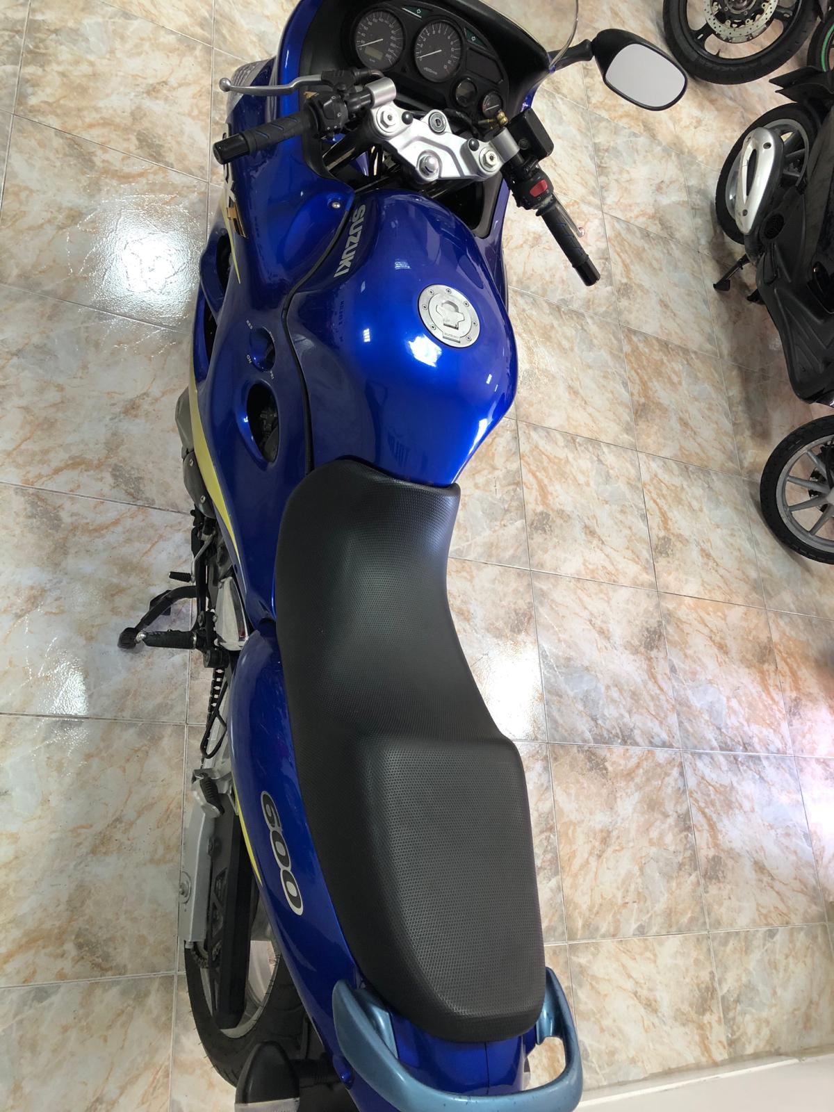 SUZUKI GSXF 600CC