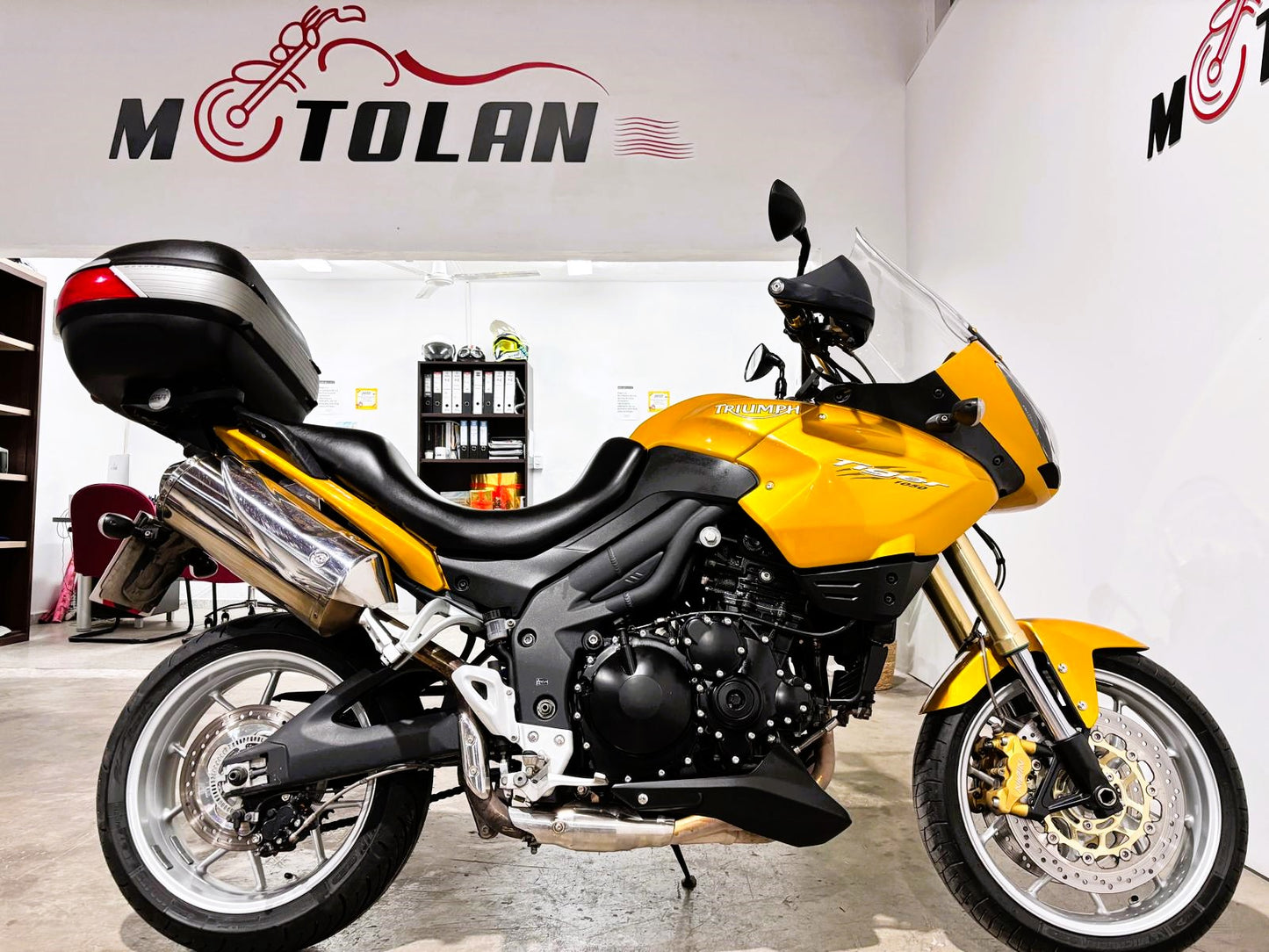 TRIUMPH TIGER 1050CC