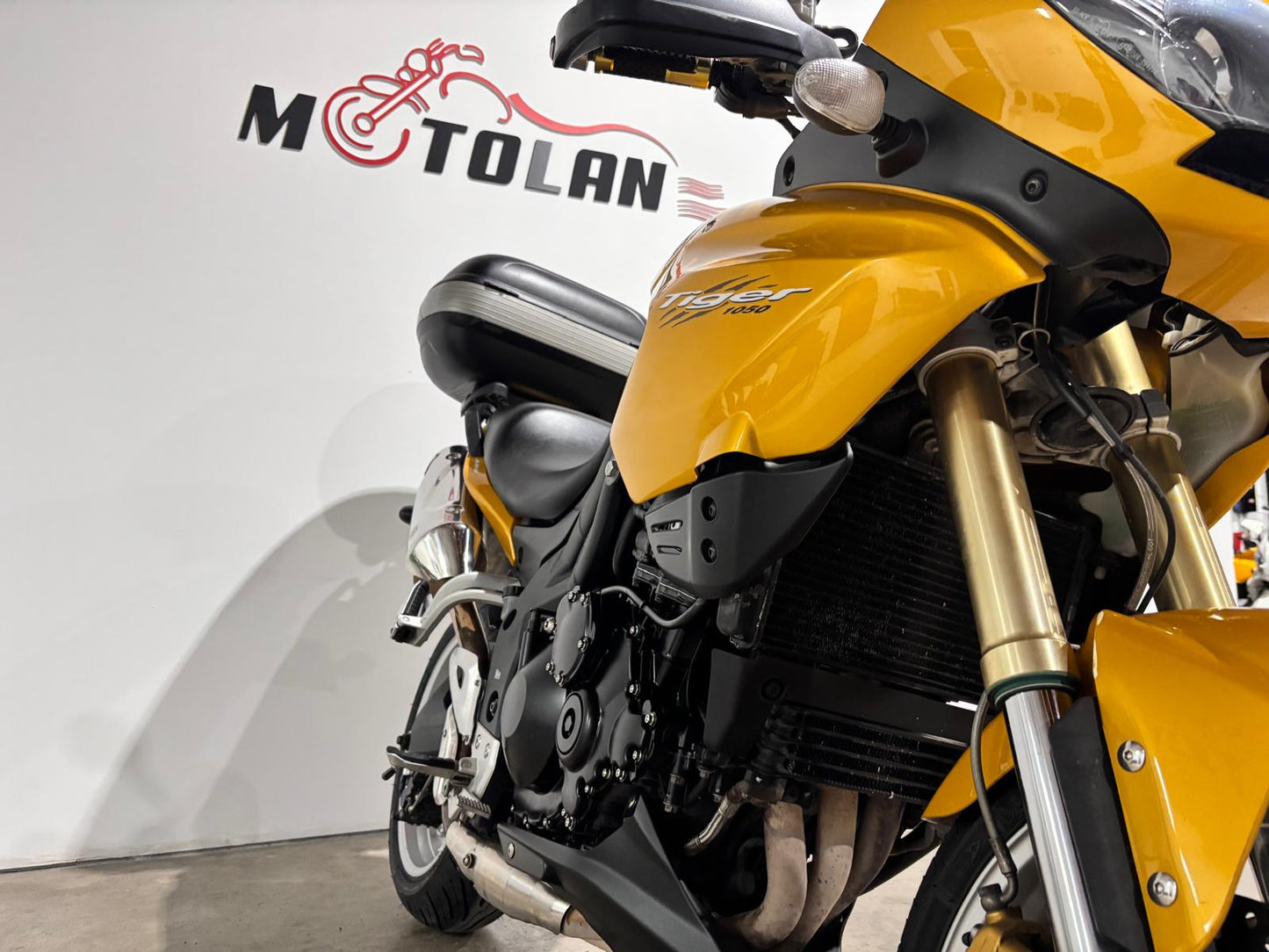 TRIUMPH TIGER 1050CC