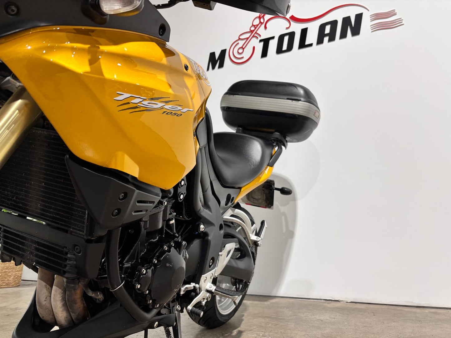 TRIUMPH TIGER 1050CC