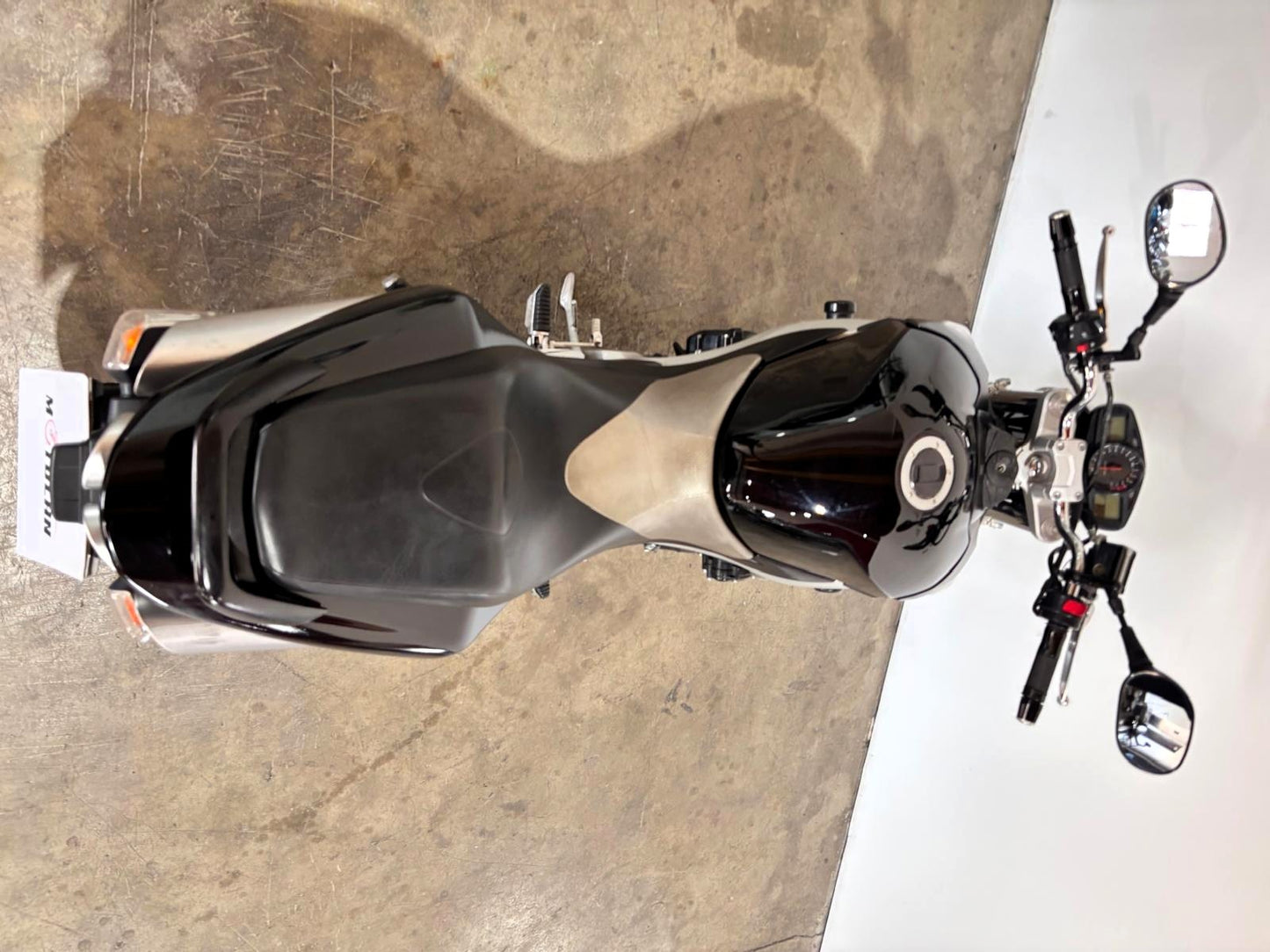 SUZUKI GSR 600