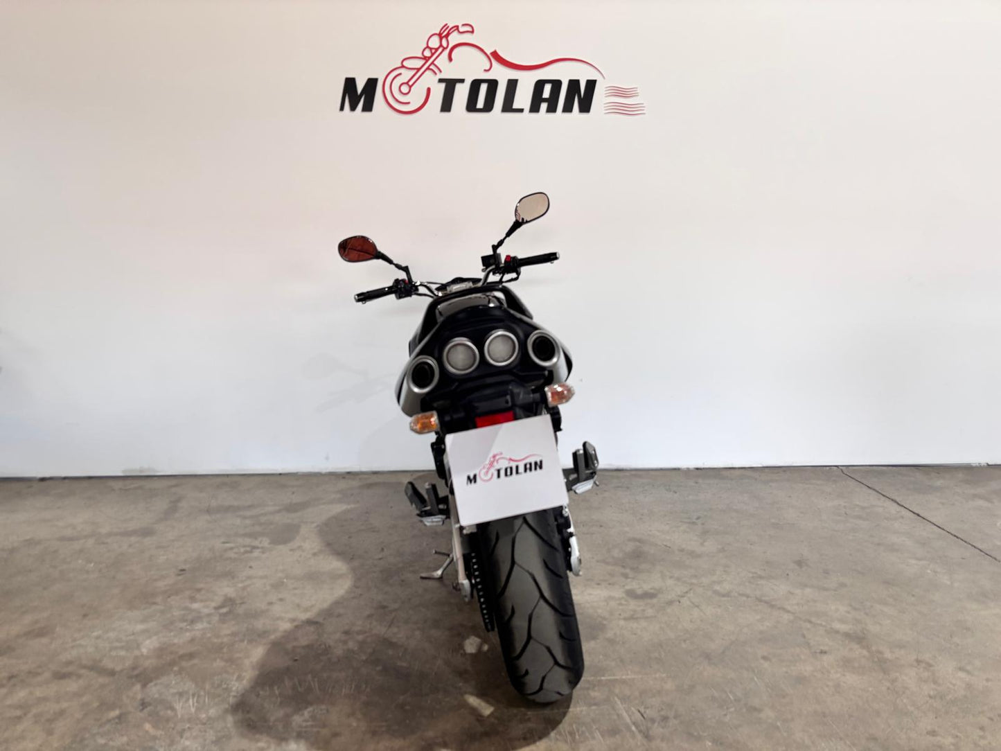 SUZUKI GSR 600