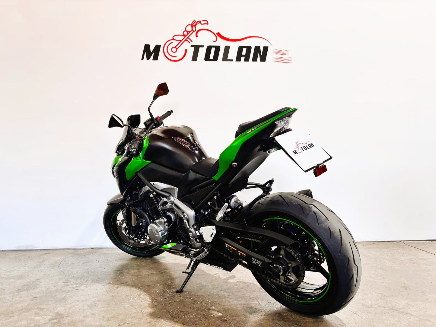 KAWASAKI Z900