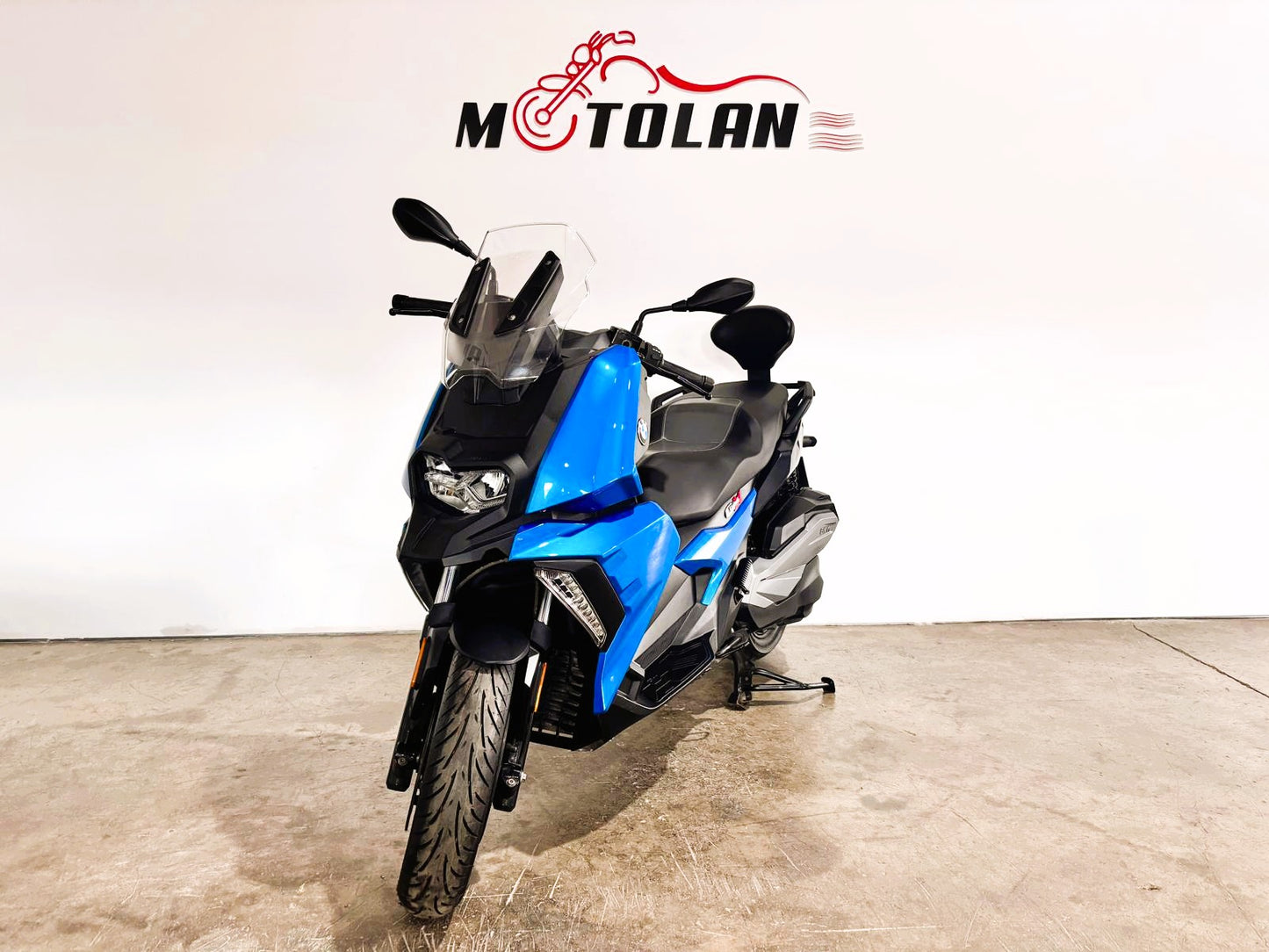 BMW C400X