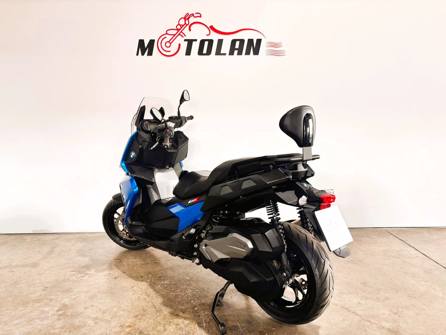 BMW C400X