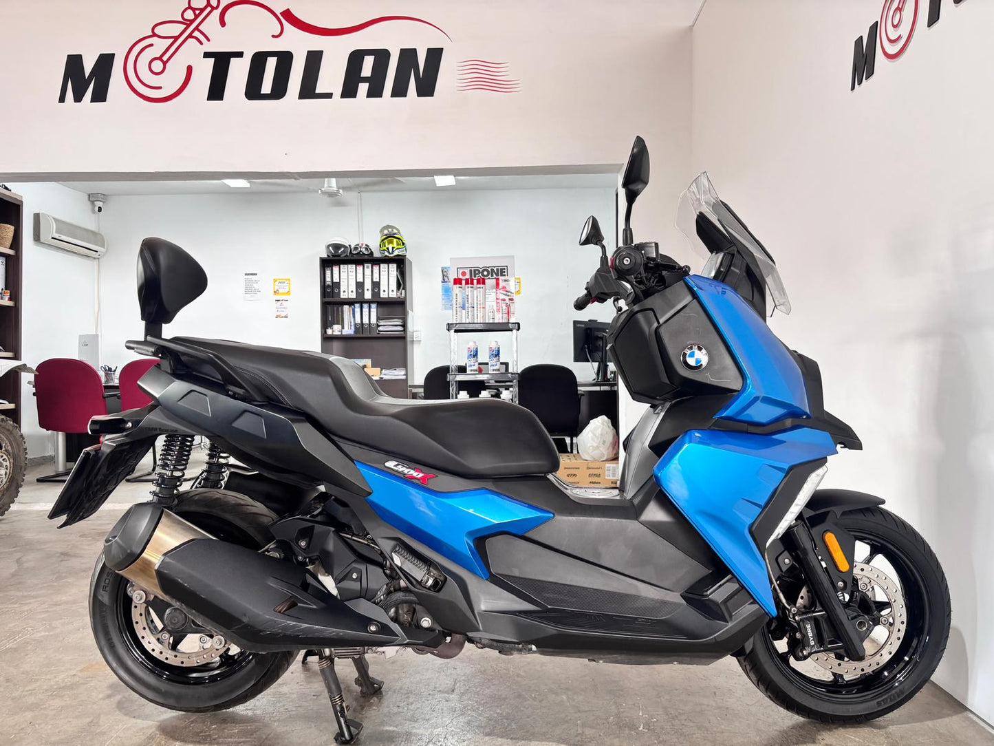 BMW C400X