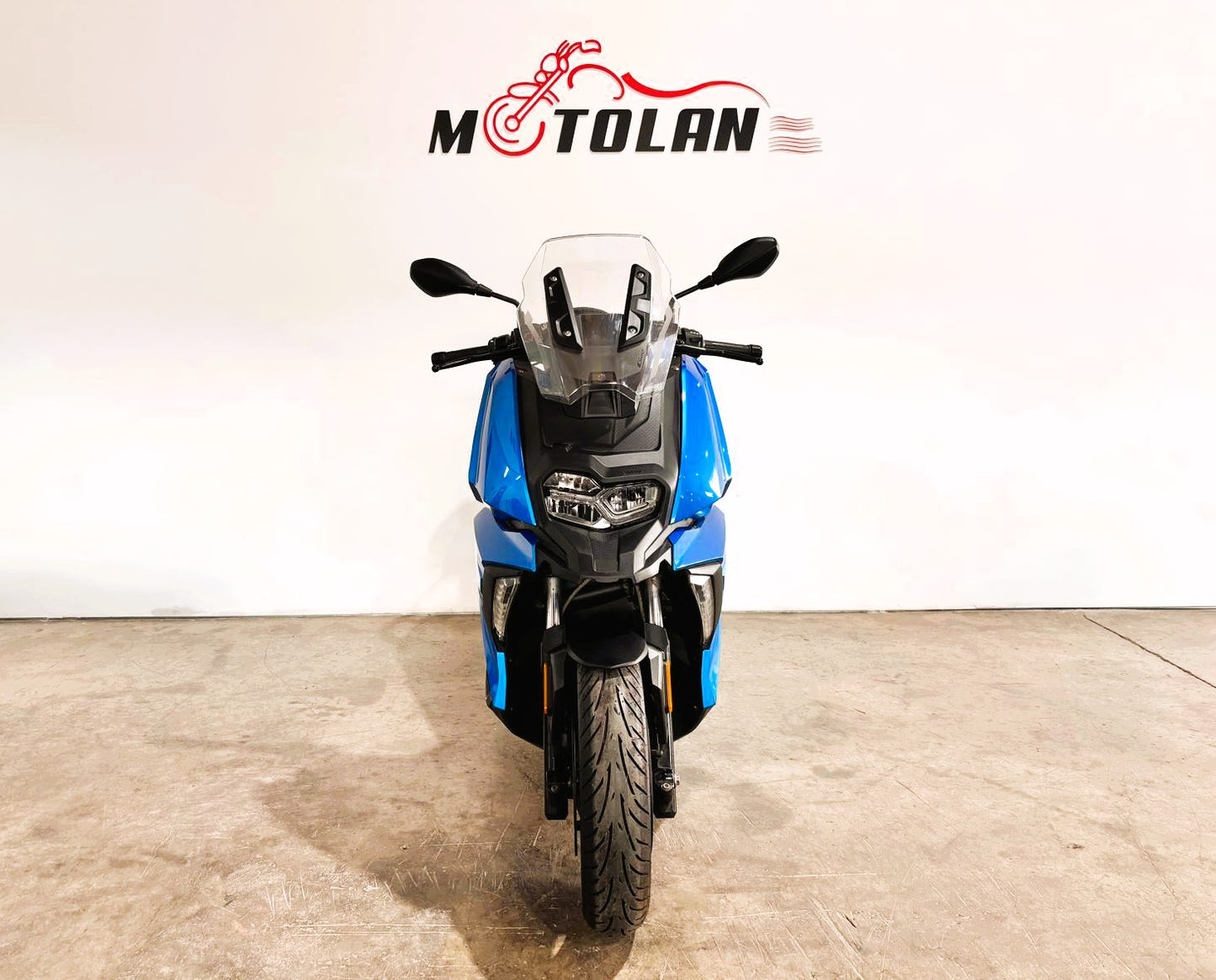 BMW C400X