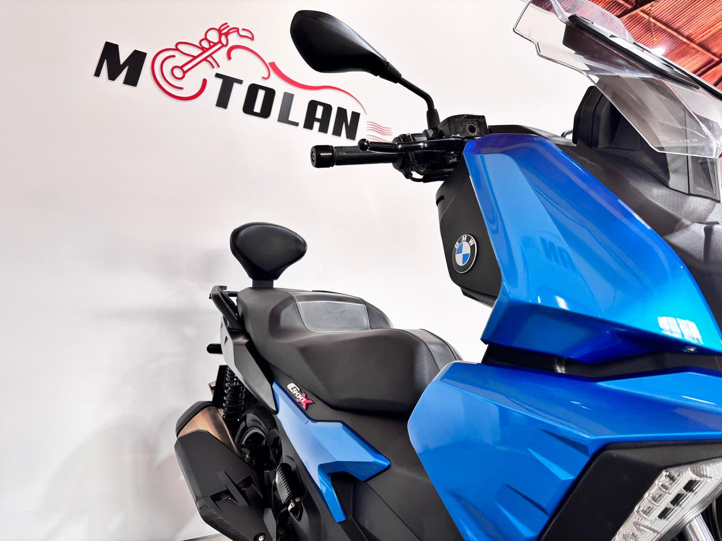 BMW C400X