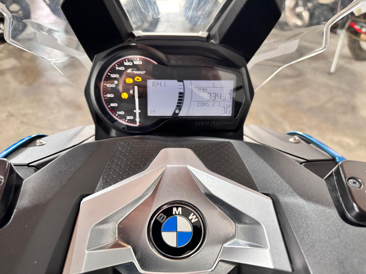 BMW C400X