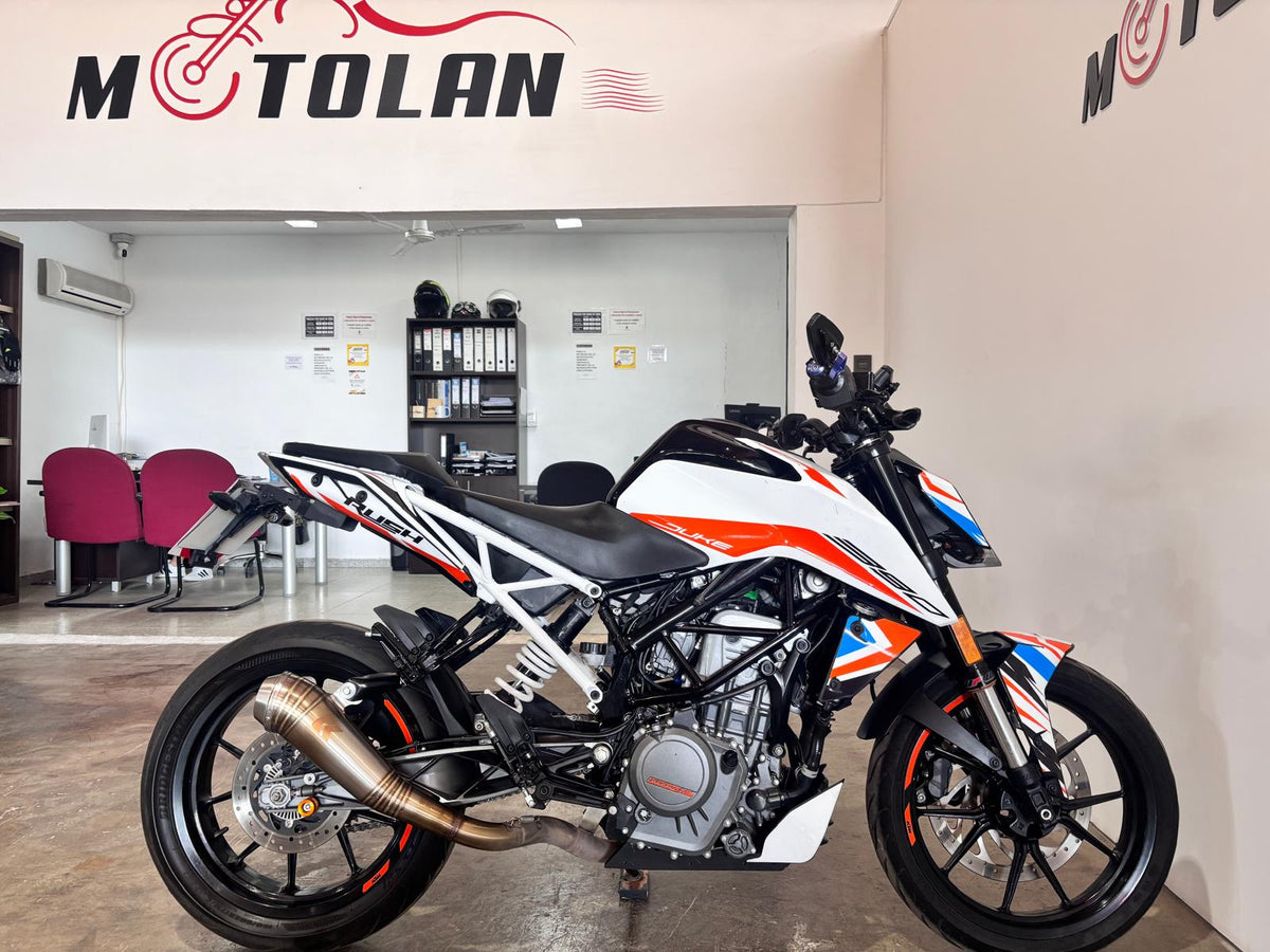 KTM 390 DKE