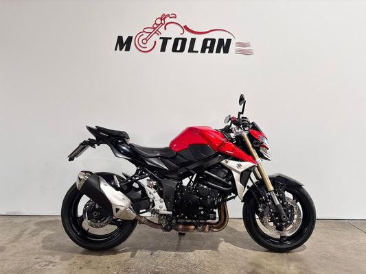 SUZUKI GSR 750CC