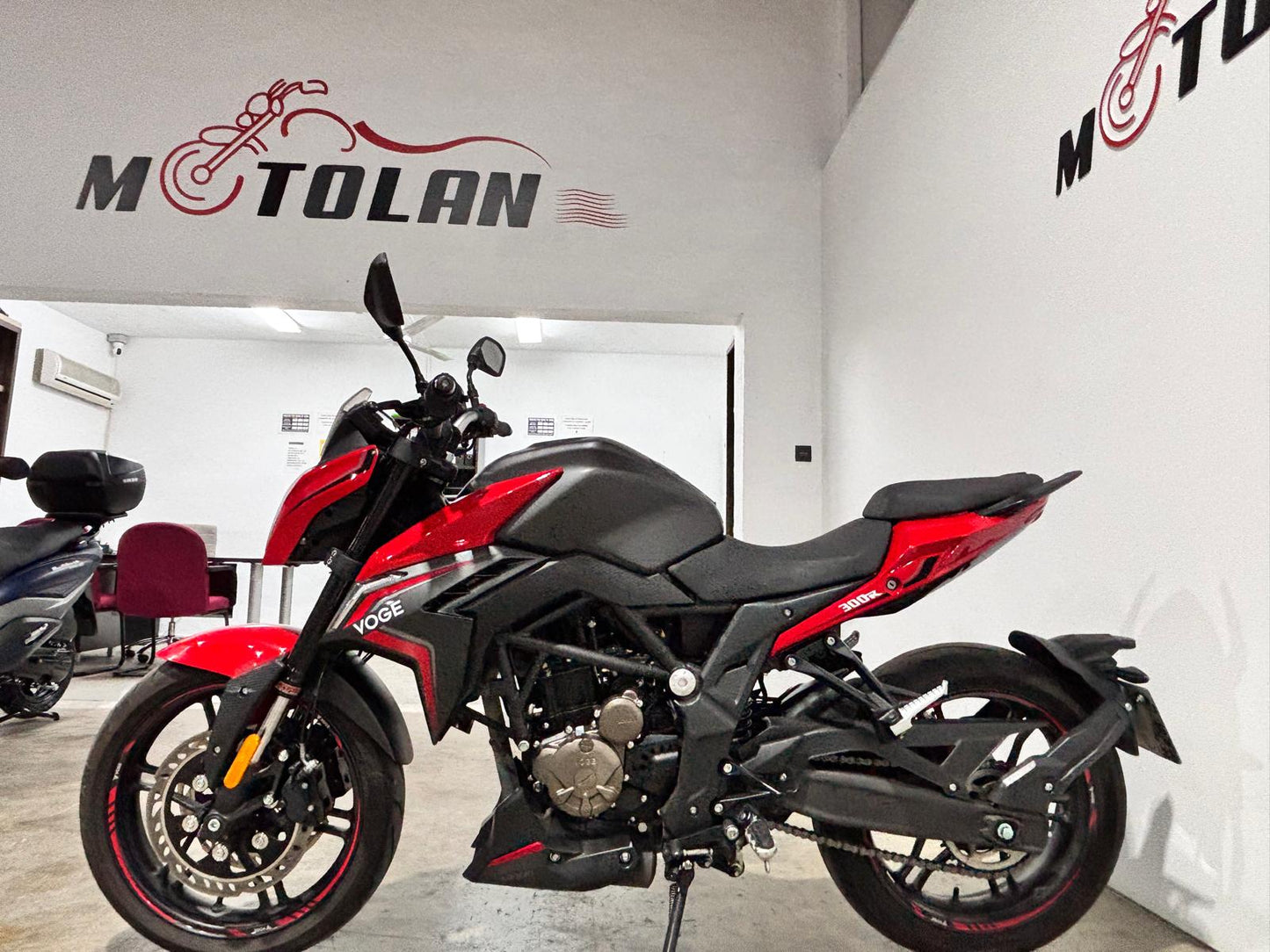 VOGE 300R