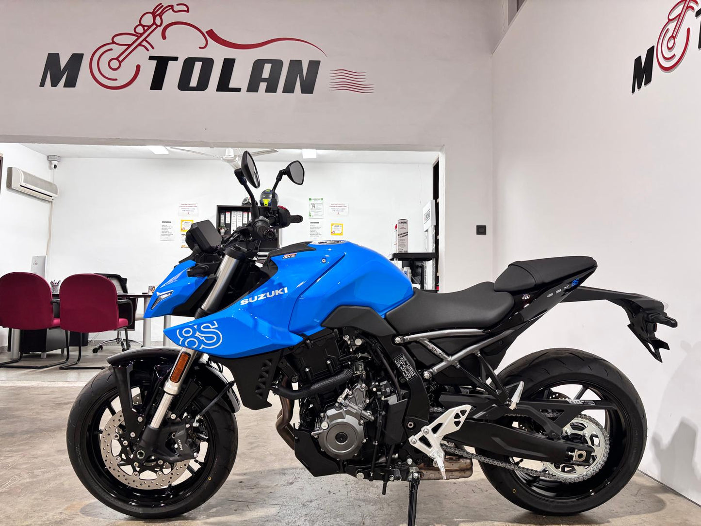 SUZUKI GSX-S 8S