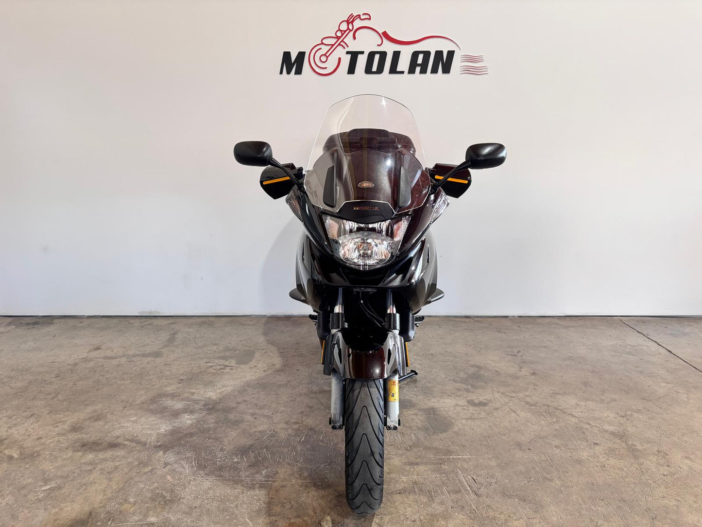 HONDA DEAUVILLE 700CC