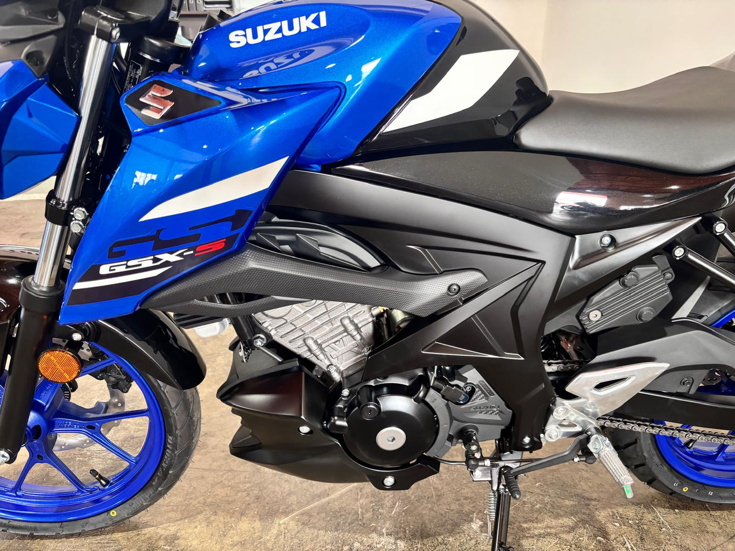 SUZUKI GSX-S 125CC