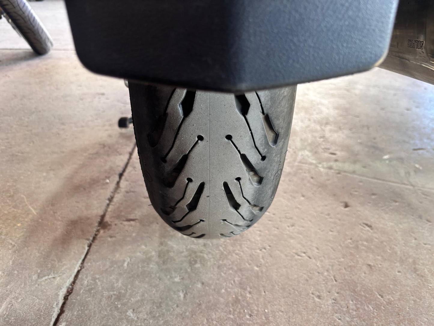 HONDA DEAUVILLE 700CC